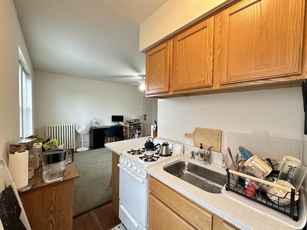 Building Photo - 4531 N Ashland Ave