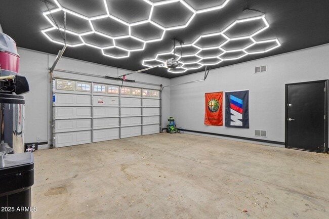 Building Photo - 2879 E Janelle Way