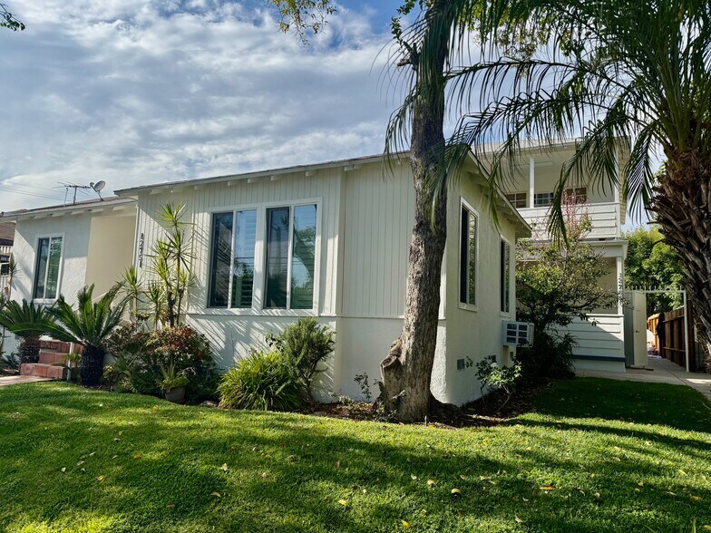 Primary Photo - 12753 Oxnard St
