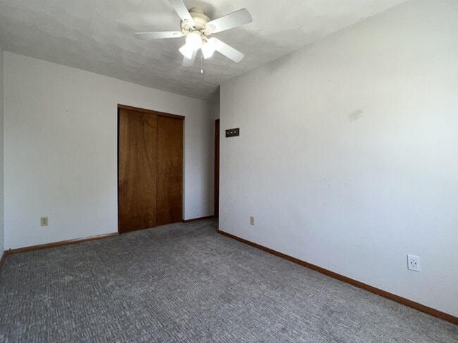 Building Photo - 3745 Hillcrest Rd