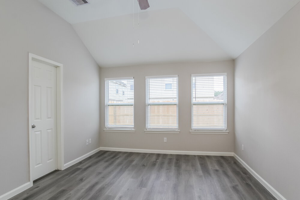 Building Photo - 4843 Fair Oak Dale Ln