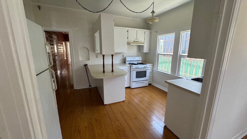 Building Photo - 6828 Leland Way