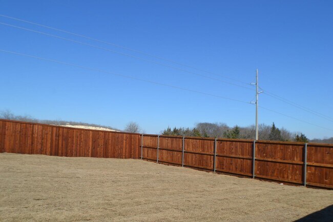 Building Photo - 3 bed 2 bath House for Lease in Sherman