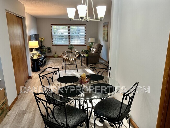 Building Photo - 4126 Newcastle Dr