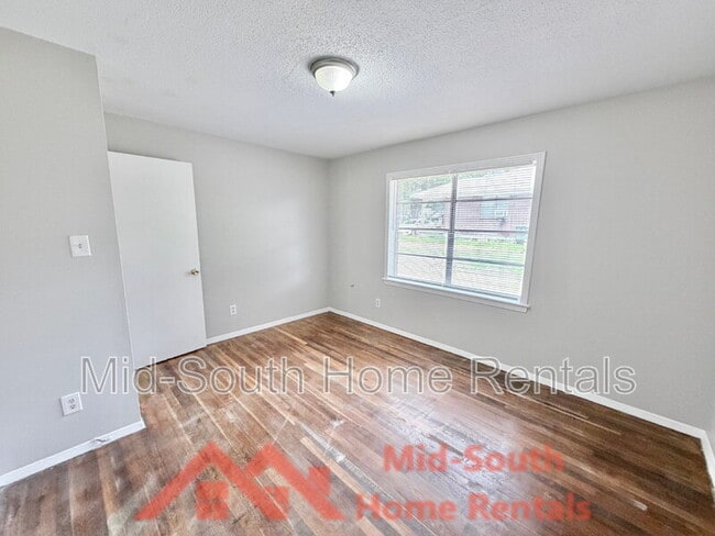 Building Photo - 1379 Ferguson Rd