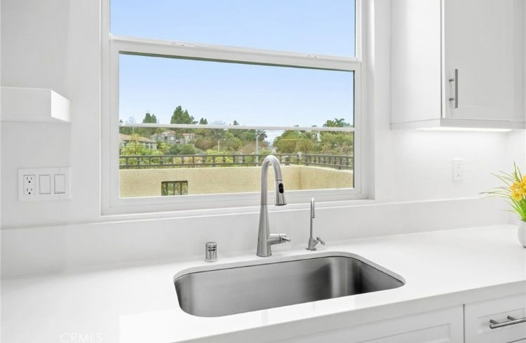 Building Photo - 4382 Pacifica Wy