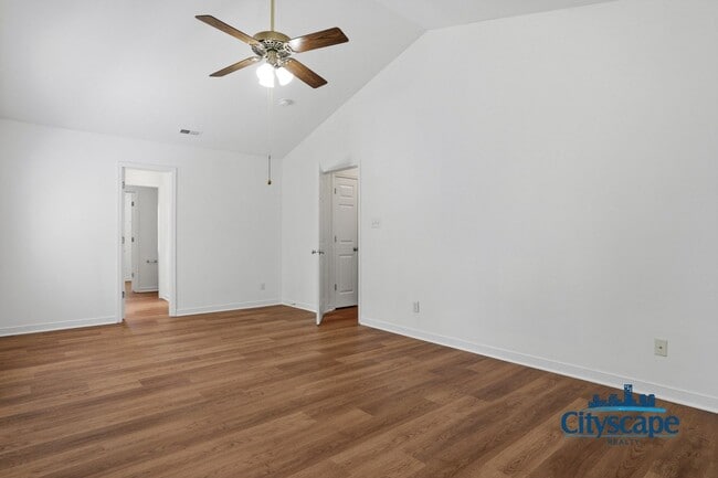 Building Photo - NEWLY RENOVATED 4 BEDROOM ASHBROOK HOME