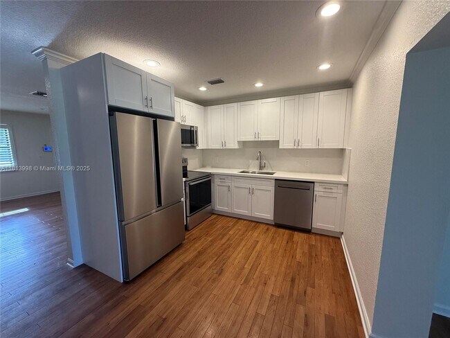 Building Photo - 6160 SW 188th Ave