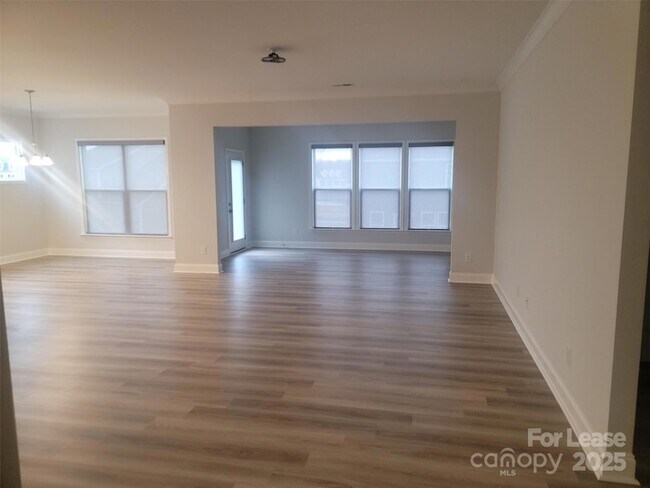 Building Photo - 1115 Kalli Dr