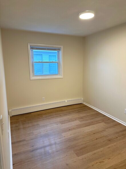 Building Photo - 2537 138th Ave NW