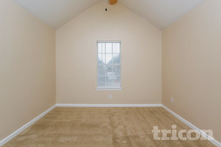 Building Photo - 6945 Pompas Ct