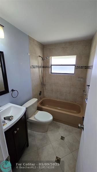 Building Photo - 11188 Royal Palm Blvd