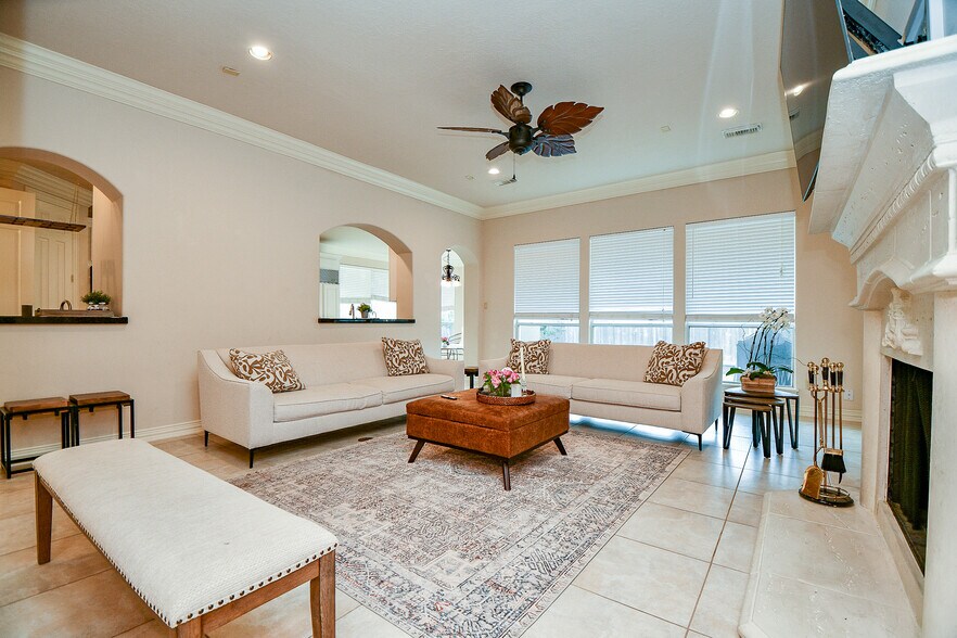 Building Photo - 14206 Jade Cove Dr