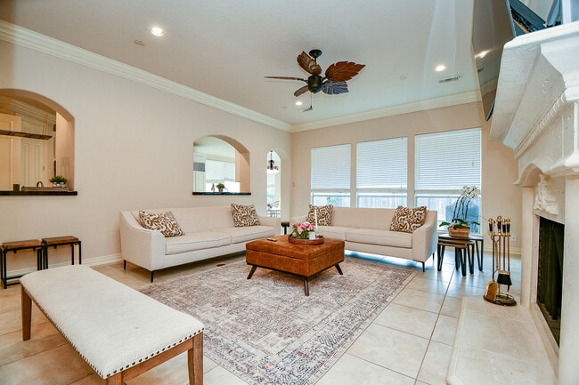 Building Photo - 14206 Jade Cove Dr