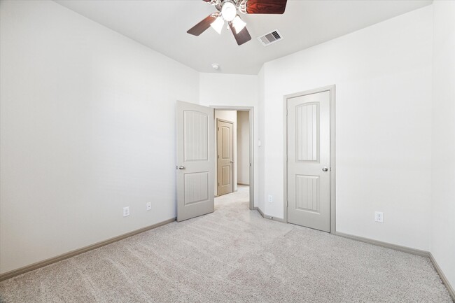 Building Photo - 24127 Via Renata Dr