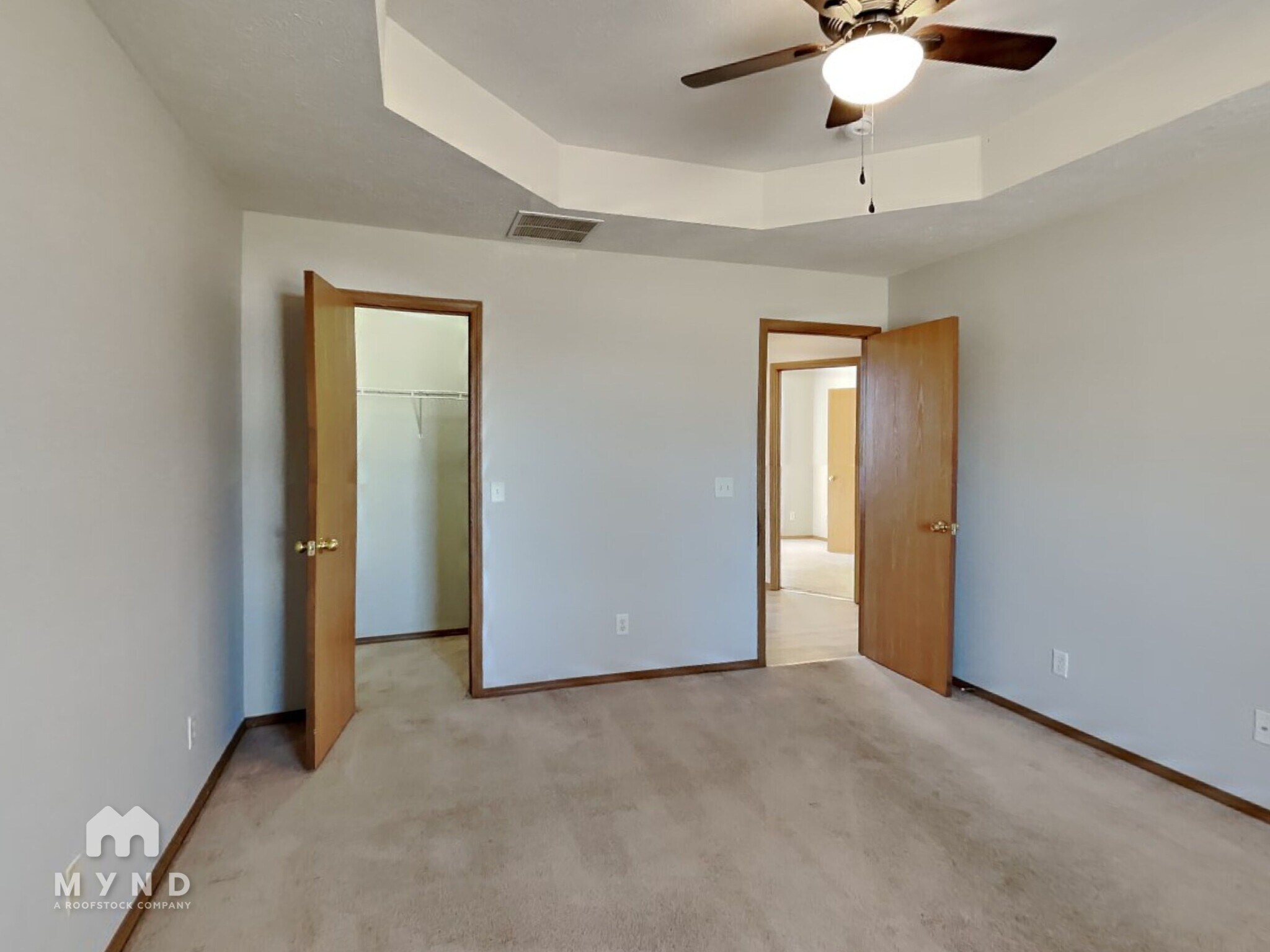 Building Photo - 539 N Century Ave