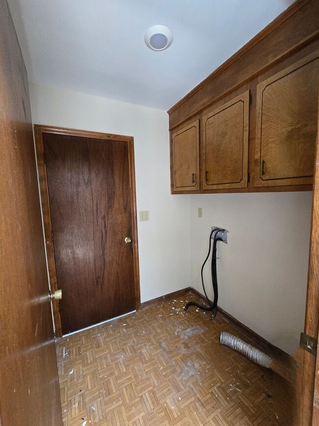 Building Photo - 407 Indian Dr