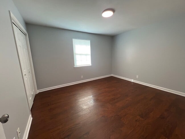 Building Photo - 219 Hickory Forge Dr