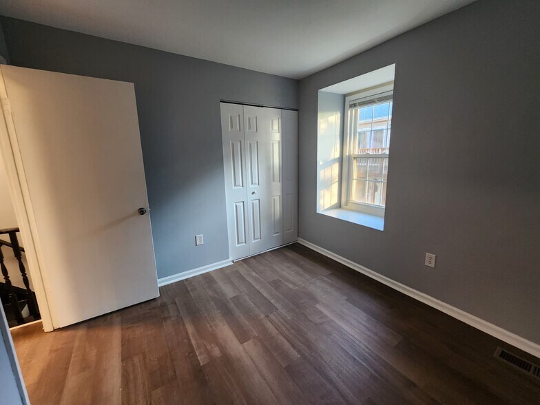 Building Photo - 4703 Rookewood Plz