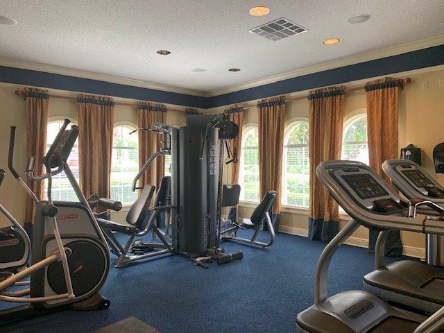 Building Photo - Luxury Top Floor Condo