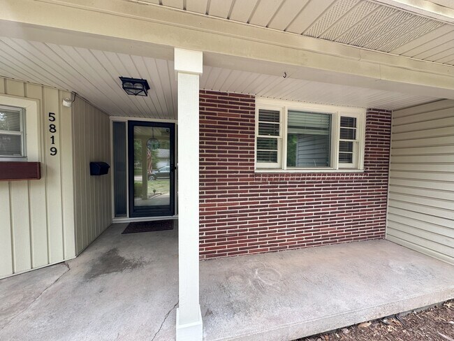 Front porch - 5819 Blueridge St