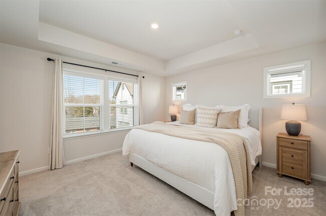Building Photo - 6027 Towering Oaks Dr