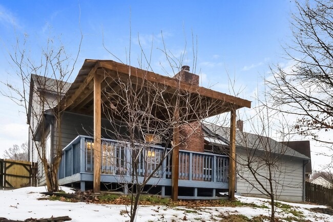 Building Photo - 7897 Bentwood Cir