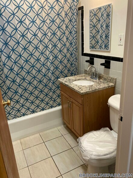 Building Photo - 59 Parkman St