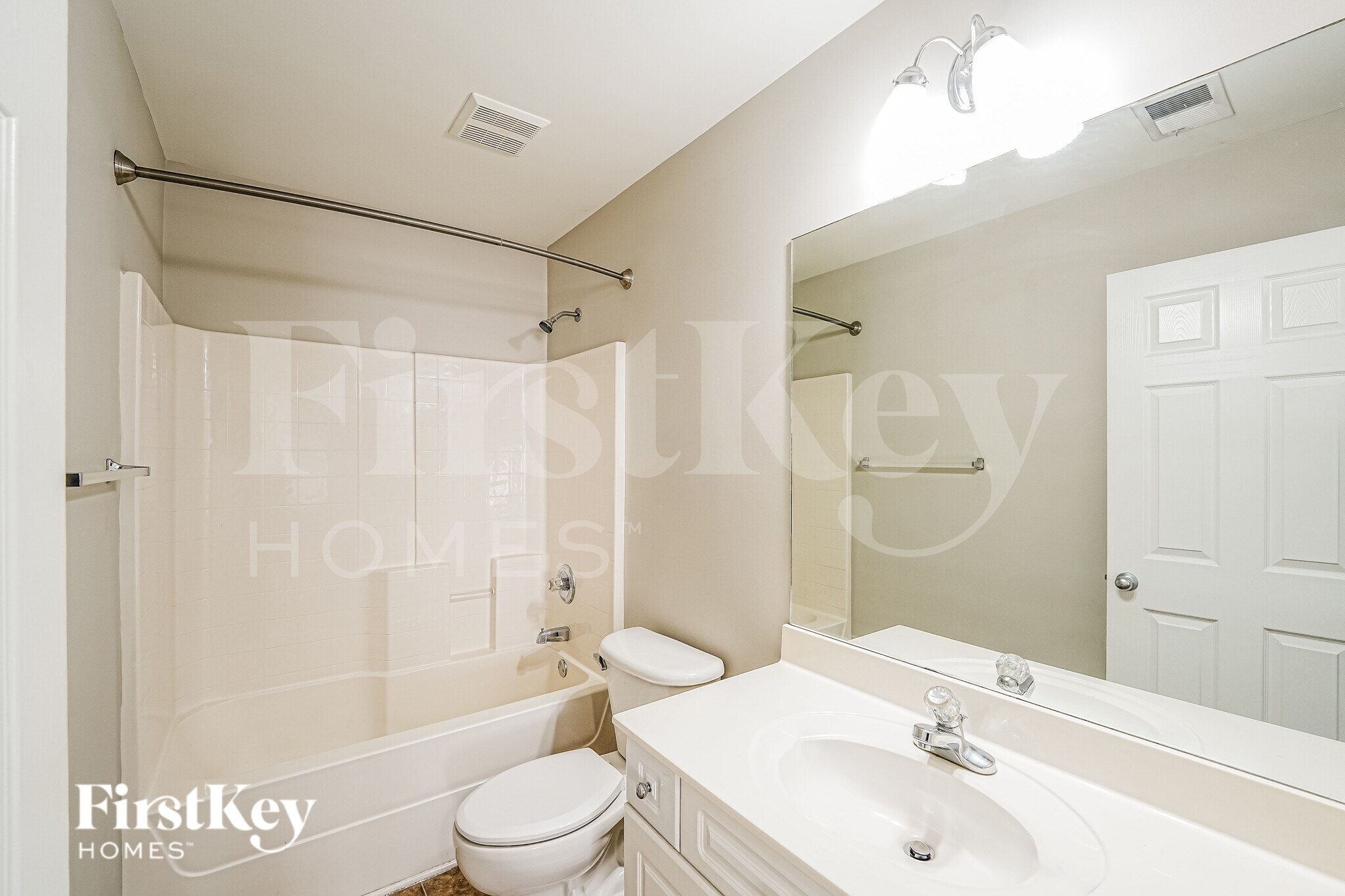 Building Photo - 535 Bentmoor Dr