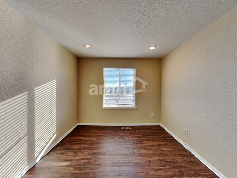 Building Photo - 17630 E 104th Pl