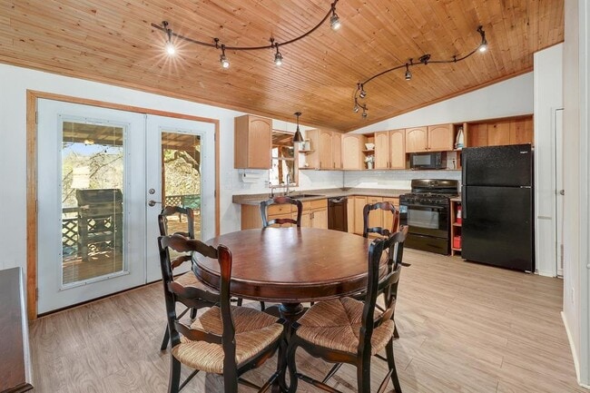 Building Photo - 17311 Whippoorwill Trail