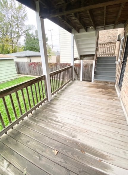 Building Photo - 10324 S Vernon Ave