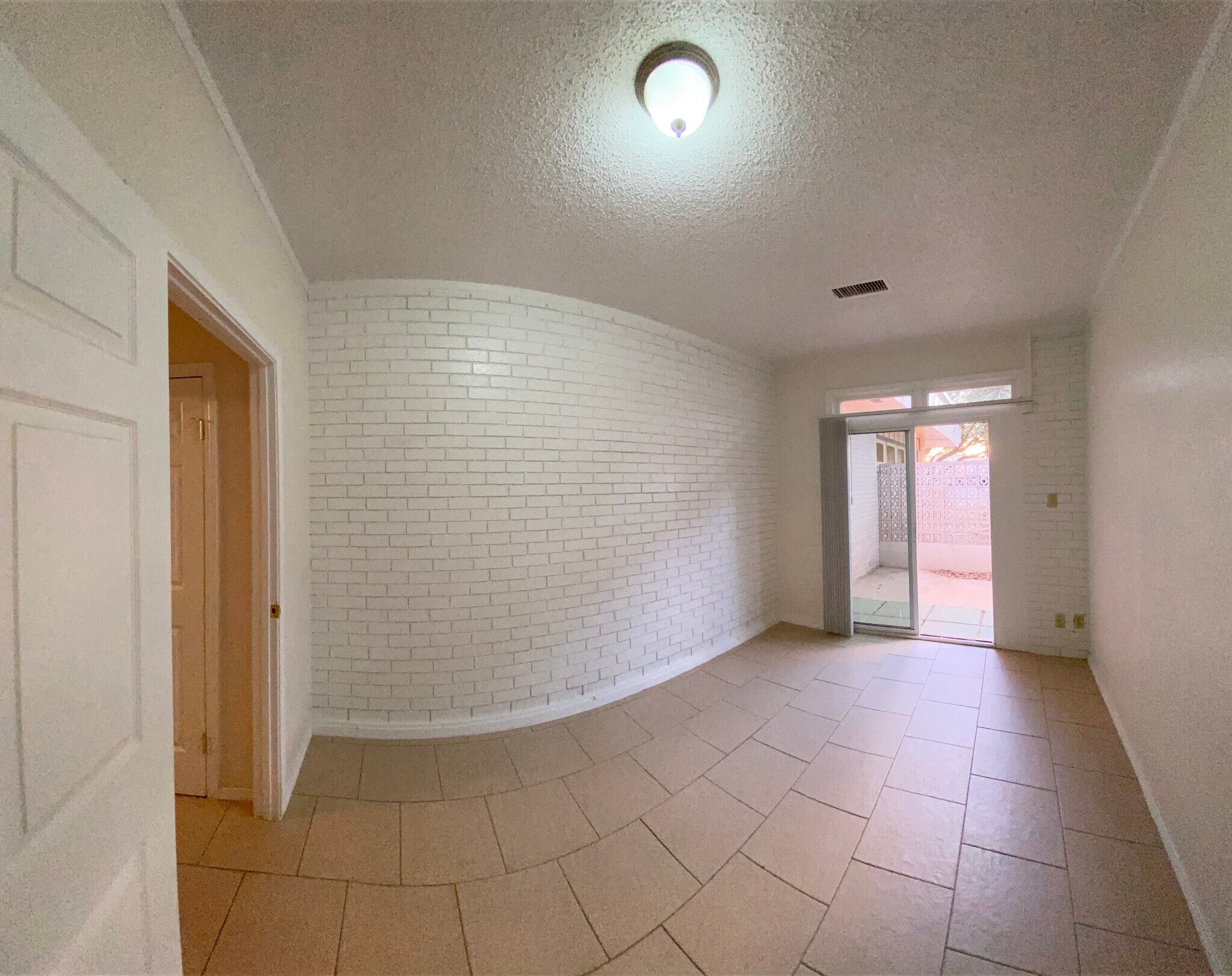 Dining Room - 2901 W Illinois Ave