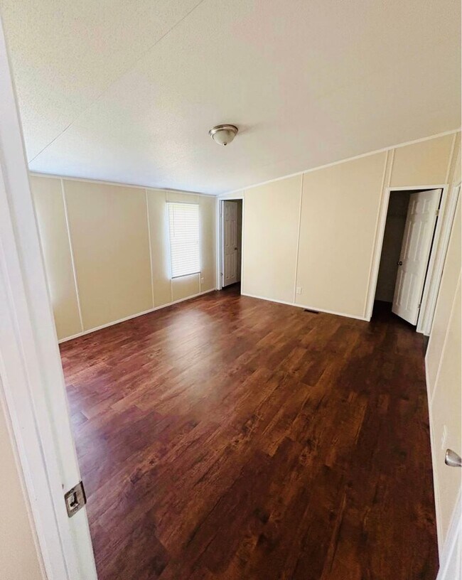 Building Photo - 3br 2ba on 1.5 acres in Blanchard!!