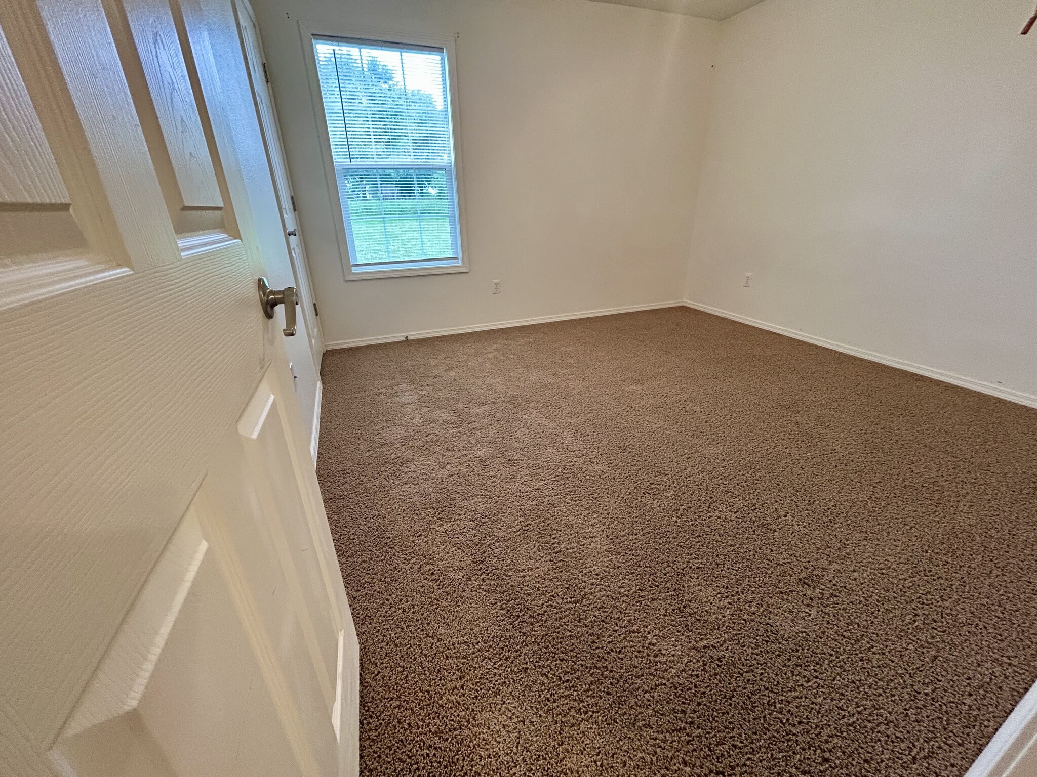 Building Photo - 63030 E 285 Ct