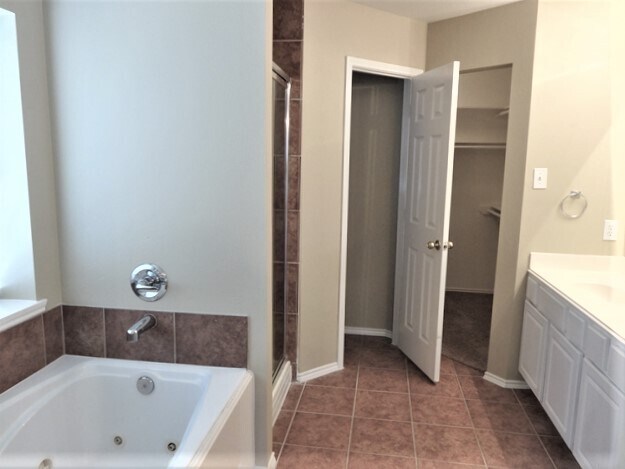 Building Photo - 631 Gateship Dr