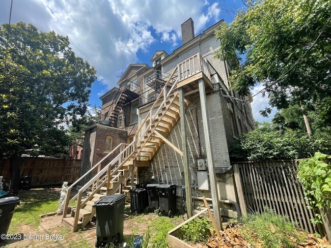 Building Photo - 500 Belgravia Ct