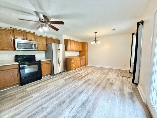 Building Photo - 112 Barts Trl