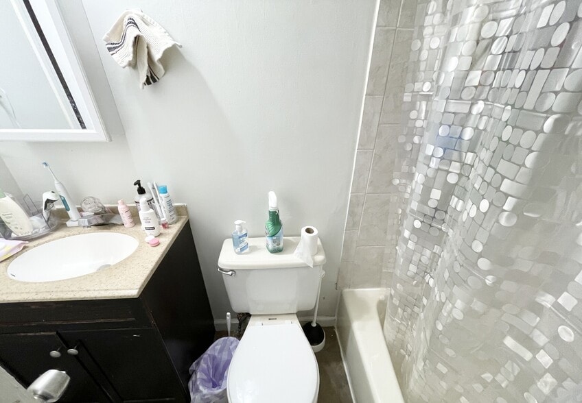 Building Photo - 59 Hemenway St