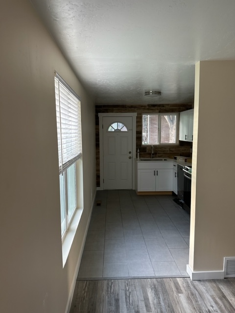 Building Photo - 1389 S 300 E