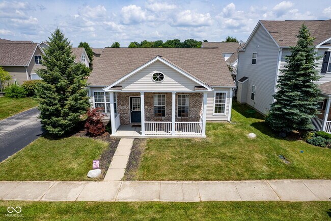 Building Photo - 952 Helston Ave