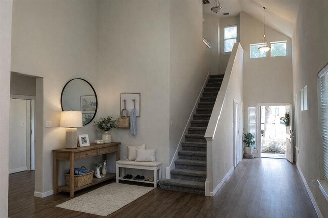 Building Photo - 2001 Faro Dr