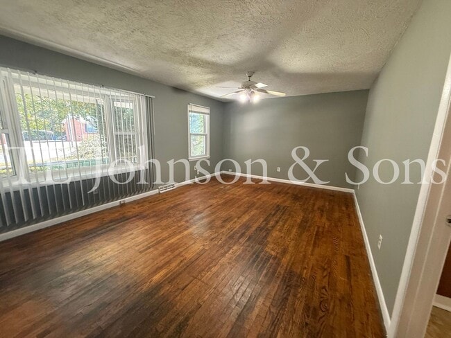 Building Photo - Charming 4 Bedroom in Winston Salem