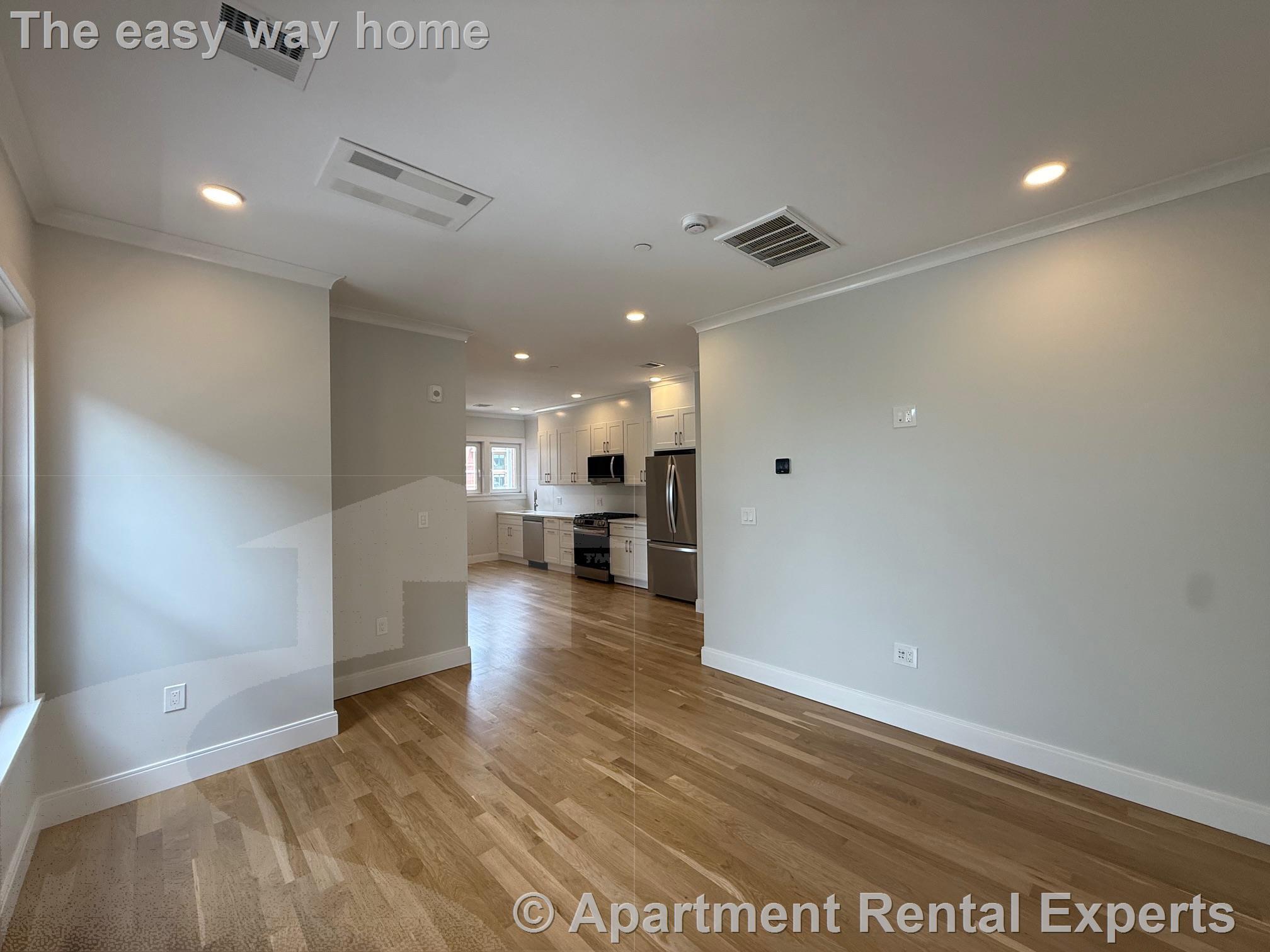 Building Photo - 35 Gore St