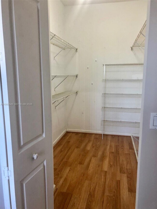 Building Photo - 4702 SW 160th Ave