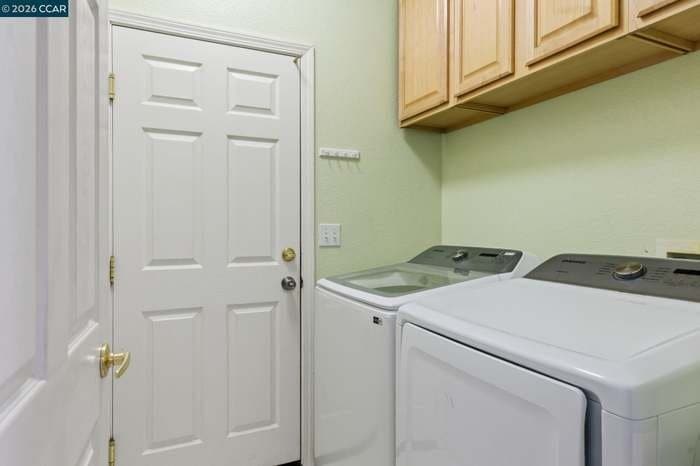 Building Photo - 2271 Montecito Ct