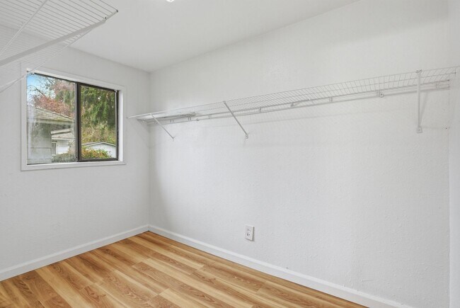 Building Photo - 3 BD | 2 BA Home with Great Backyard & Fireplace