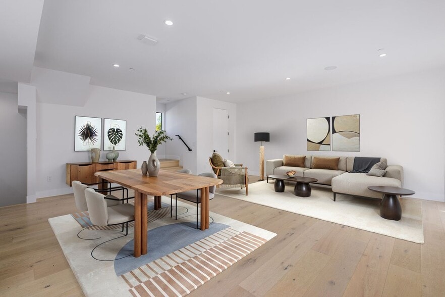 Building Photo - 741 N Gramercy Pl
