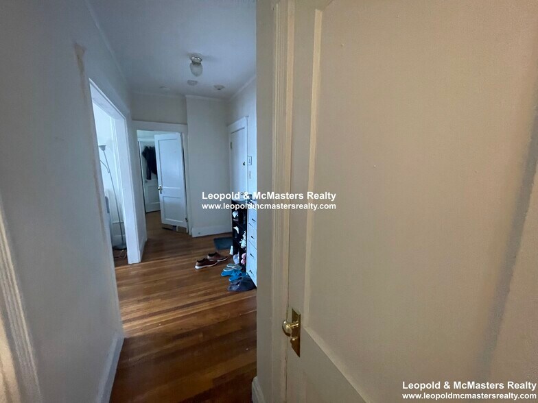 Building Photo - 11 Vinal St