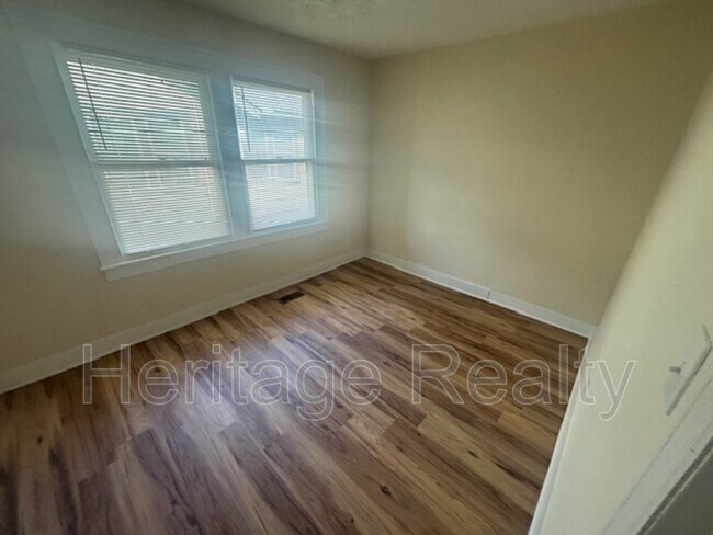 Building Photo - 2024 Atchley St